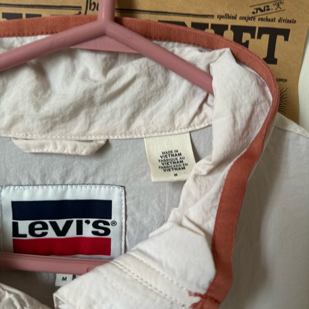 Levi pullover windbreaker jacket - Picture 2 of 3